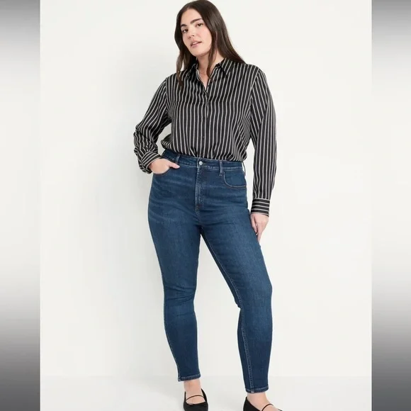 Old Navy Extra High Waisted Rockstar 360 Degree Stretch Super Skinny Jeans - Picture 1 of 5